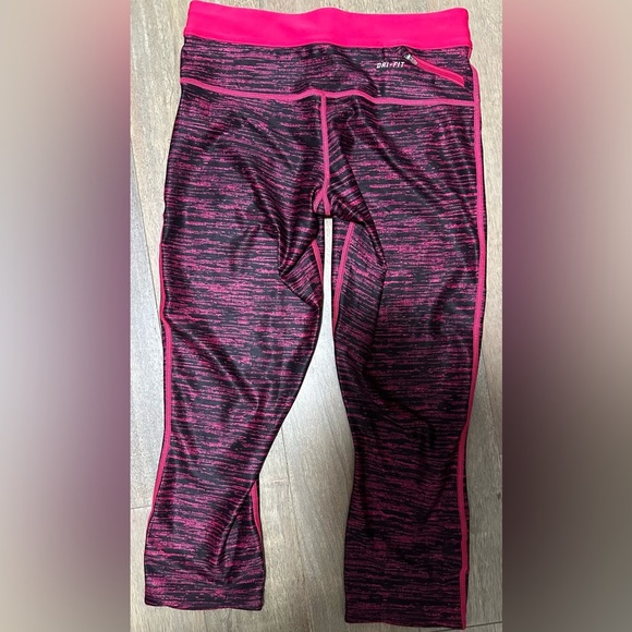✨New✨Nike: Women’s Dri-Fit Leggings- Size Small - Picture 3 of 9